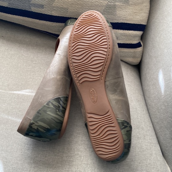 SoftWalk sonoma cap toe green camouflage leather flats 11W NWT - Picture 8 of 10